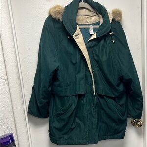 London Fog Green Outerwear Flawed 💎 missing one button